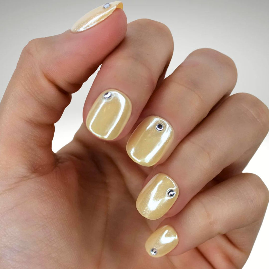 PollyTips - Lemon Glaze Nails 1