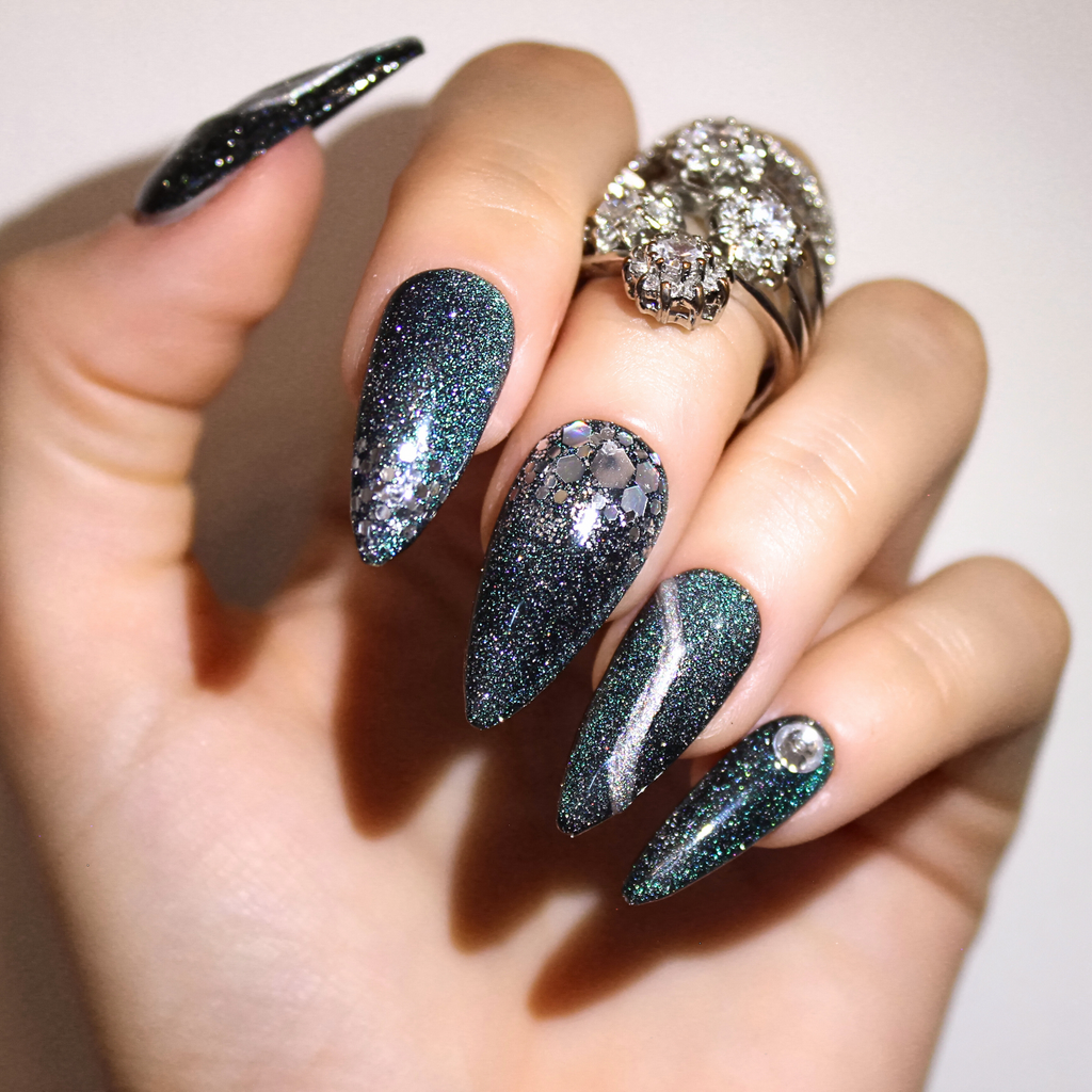 PollyTips - From Another Planet Nails 3