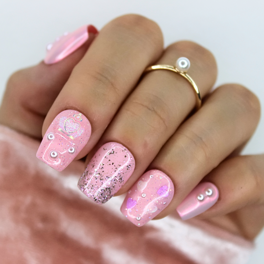 PollyTips - Princess On The Weekends Nails 1